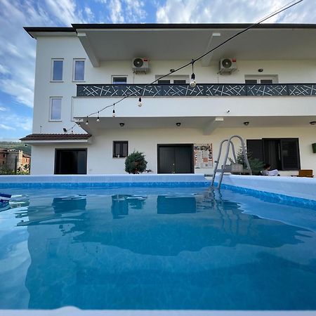 Baza Hostel - Swimming Pool Berat Exterior photo