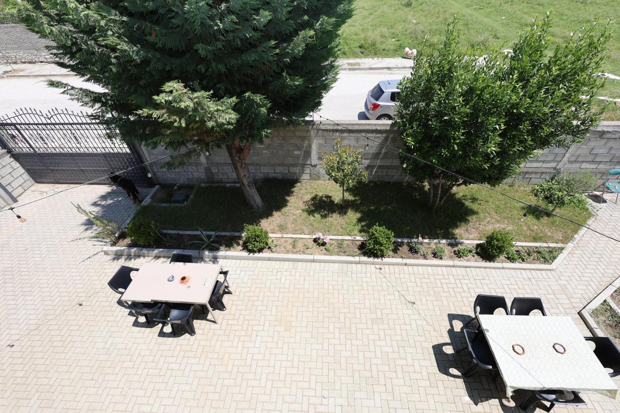 Baza Hostel - Swimming Pool Berat Exterior photo