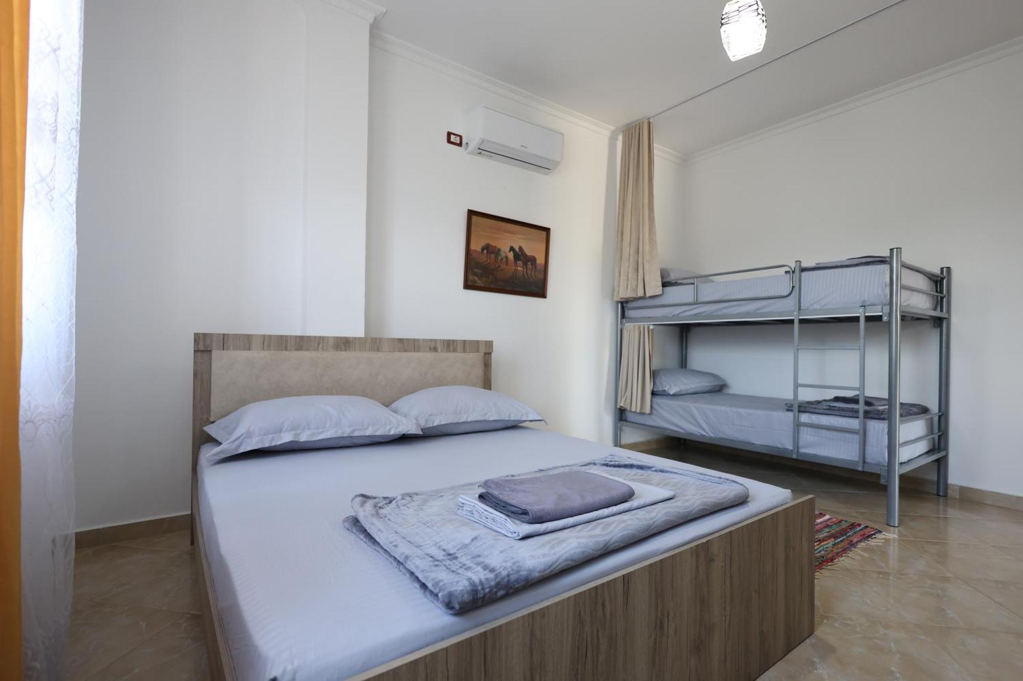 Baza Hostel - Swimming Pool Berat Exterior photo