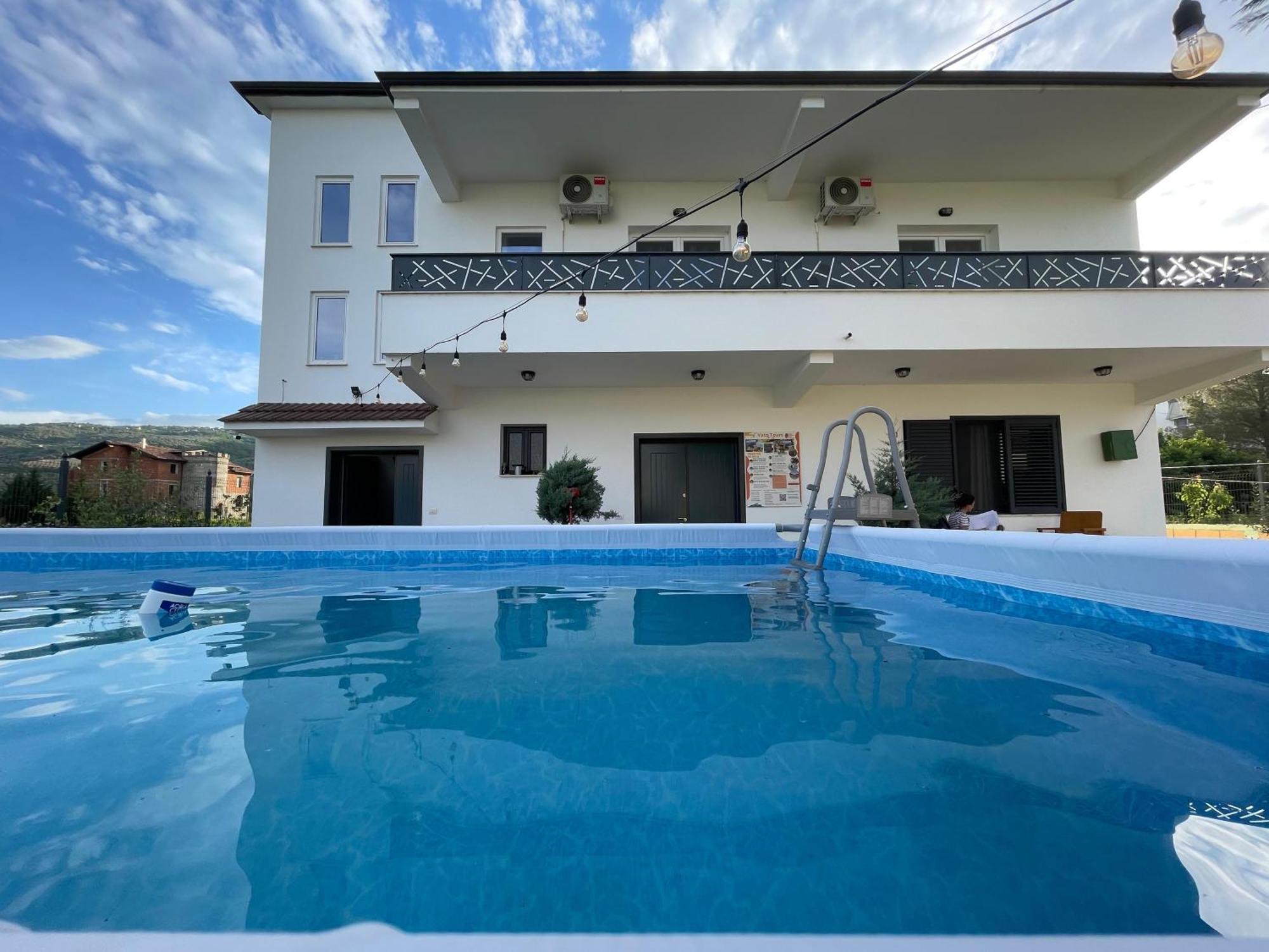 Baza Hostel - Swimming Pool Berat Exterior photo