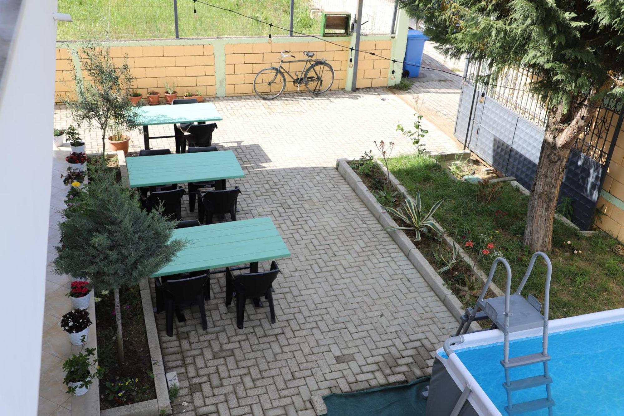 Baza Hostel - Swimming Pool Berat Exterior photo